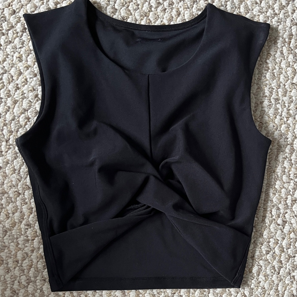 Longline twist front sports bra